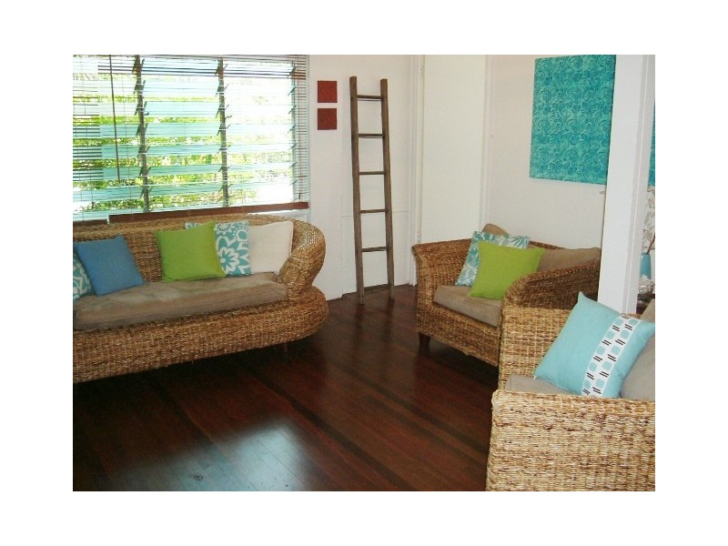 1 Barbarra Street, Picnic Bay QLD 4819