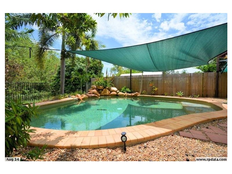 2 Manuka Court, Bushland Beach QLD 4818