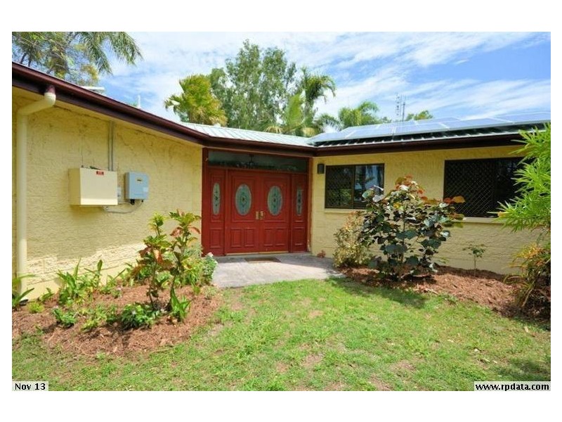 2 Manuka Court, Bushland Beach QLD 4818