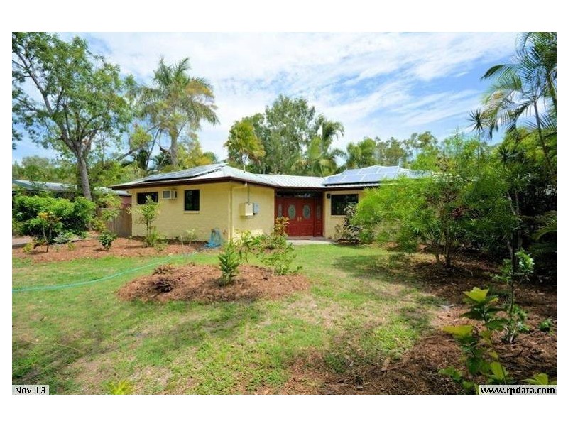 2 Manuka Court, Bushland Beach QLD 4818