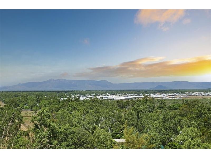 2 Manuka Court, Bushland Beach QLD 4818