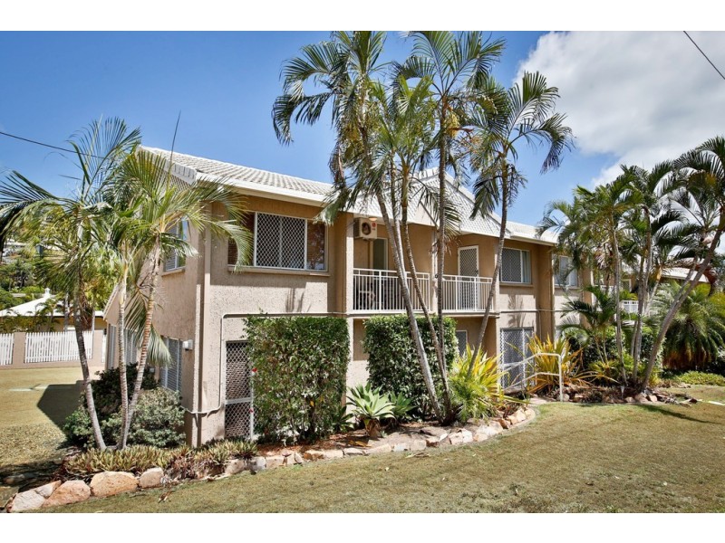 1/4 Stuart Street, North Ward QLD 4810