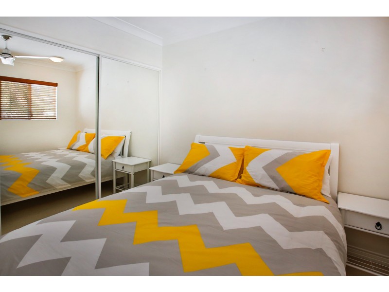 1/4 Stuart Street, North Ward QLD 4810