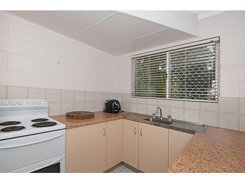 2/22 Stuart Street, North Ward QLD 4810