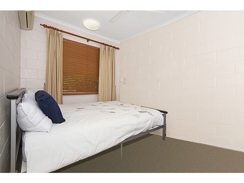 2/22 Stuart Street, North Ward QLD 4810