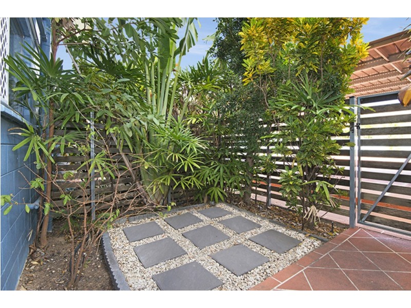 2/22 Stuart Street, North Ward QLD 4810