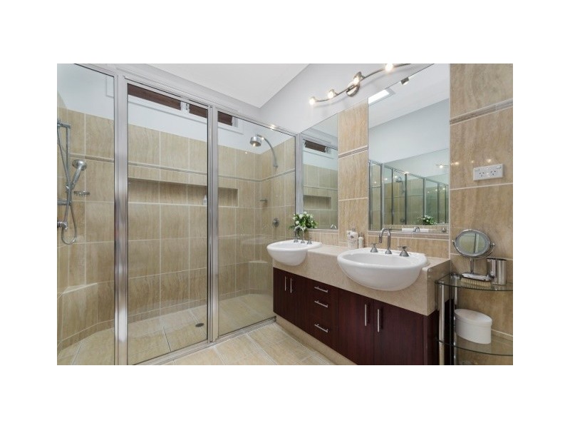 37 Alexandra Street, North Ward QLD 4810