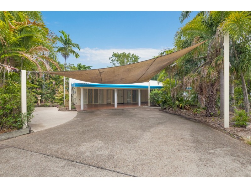 6 Anamari Court, Bushland Beach QLD 4818