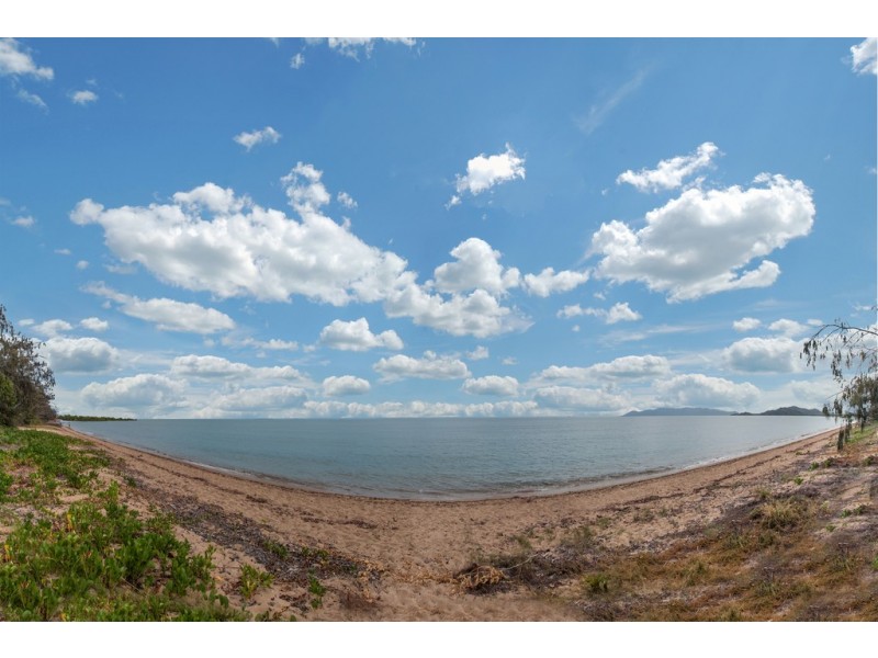 6 Anamari Court, Bushland Beach QLD 4818
