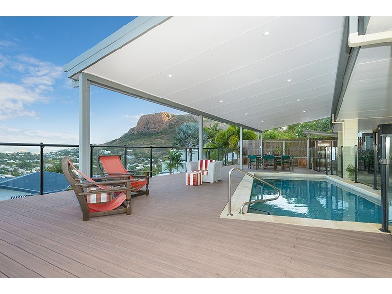 1 Balmoral Drive, Castle Hill QLD 4810