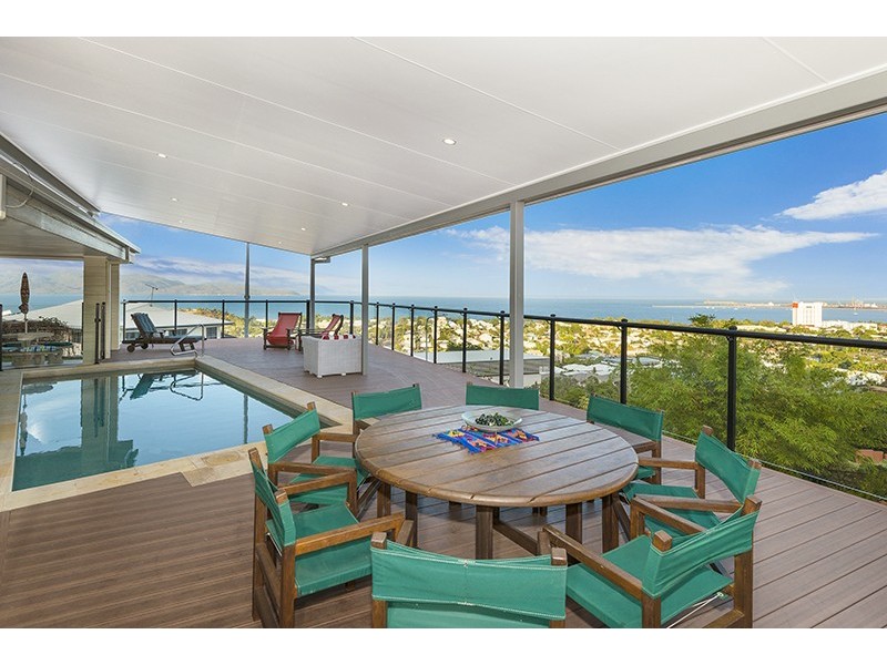 1 Balmoral Drive, Castle Hill QLD 4810