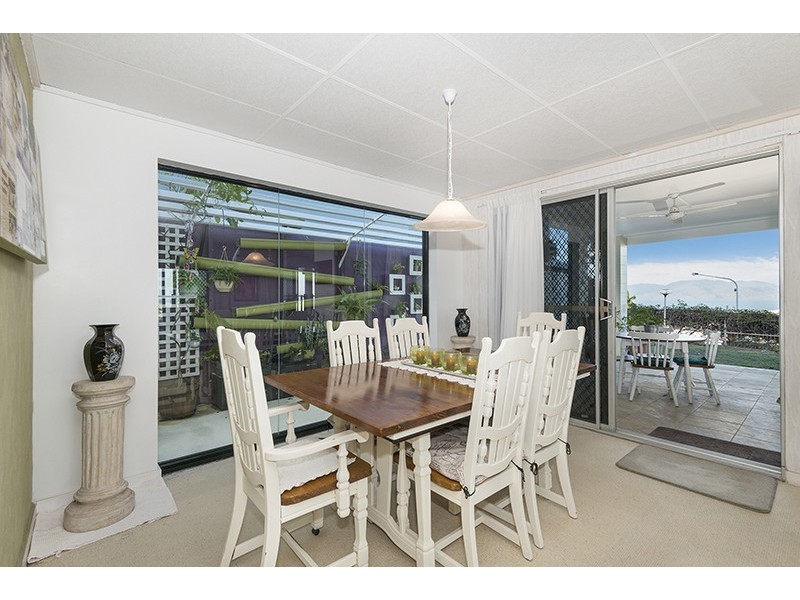 1 Balmoral Drive, Castle Hill QLD 4810