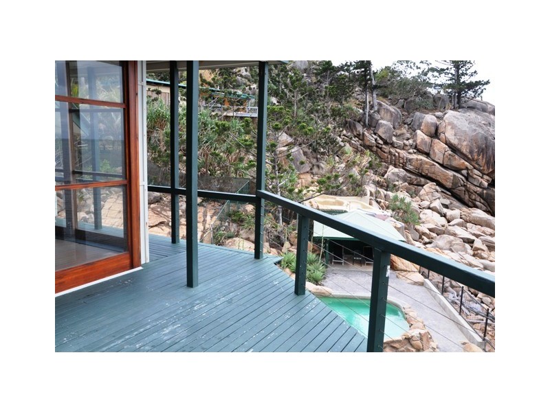12a Boulder Court, Nelly Bay QLD 4819