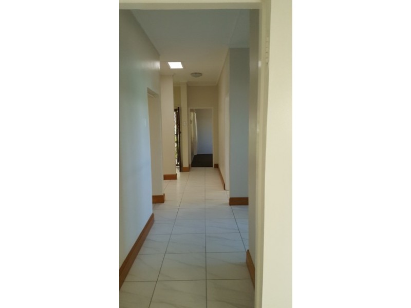 9 Tenth Avenue, Railway Estate QLD 4810