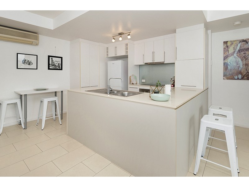 8/8-32 Stanley Street, Townsville City QLD 4810