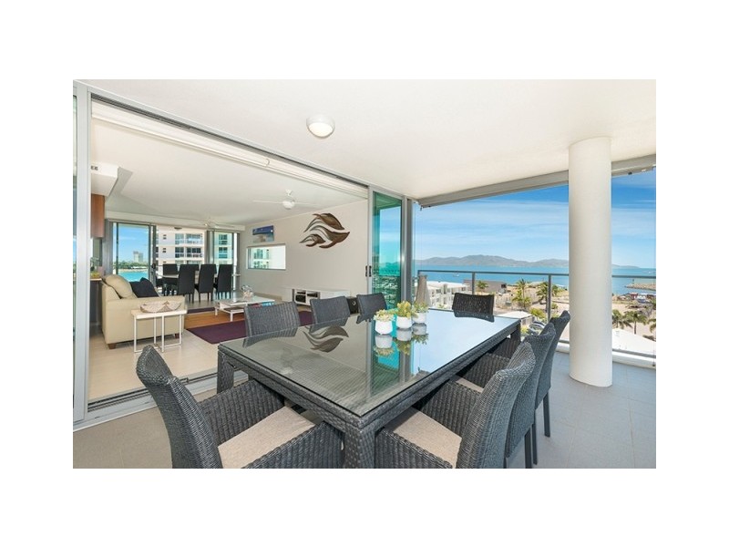 2601/6 Mariners Drive, Townsville City QLD 4810