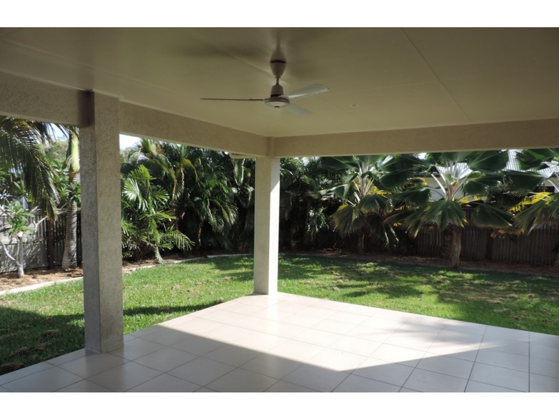 19 Coolaree Drive, Bushland Beach QLD 4818