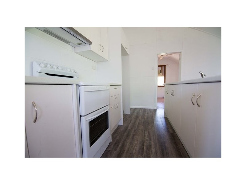 35 Davidson Street, South Townsville QLD 4810