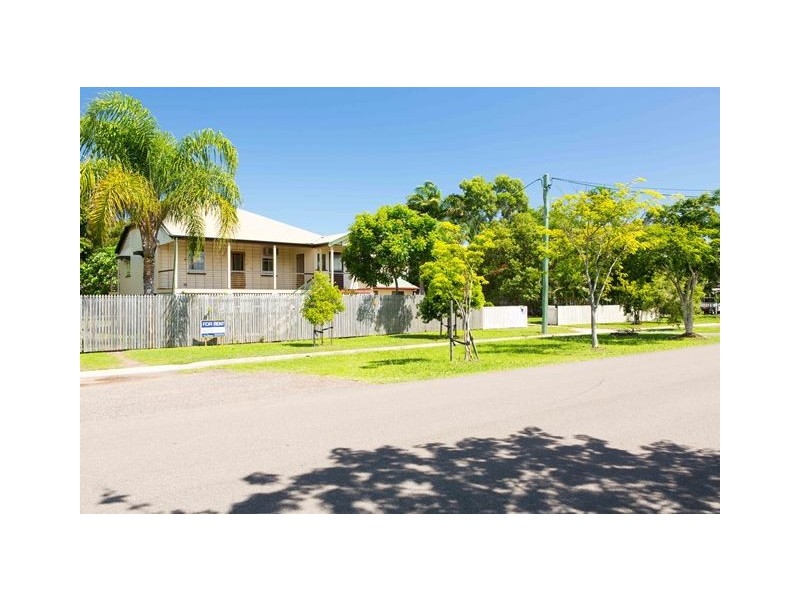 35 Davidson Street, South Townsville QLD 4810