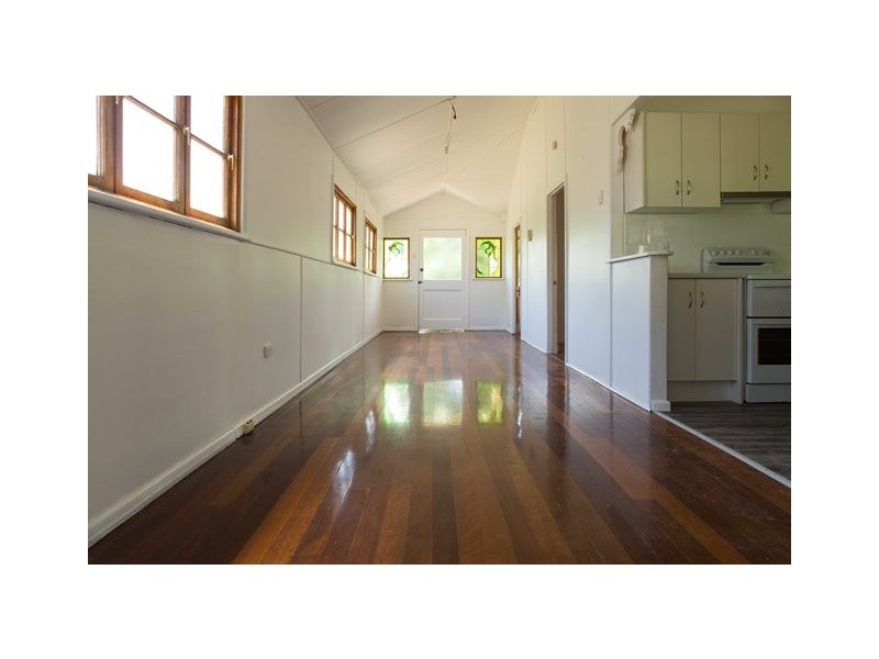 35 Davidson Street, South Townsville QLD 4810