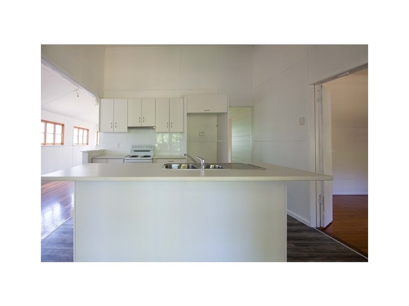 35 Davidson Street, South Townsville QLD 4810