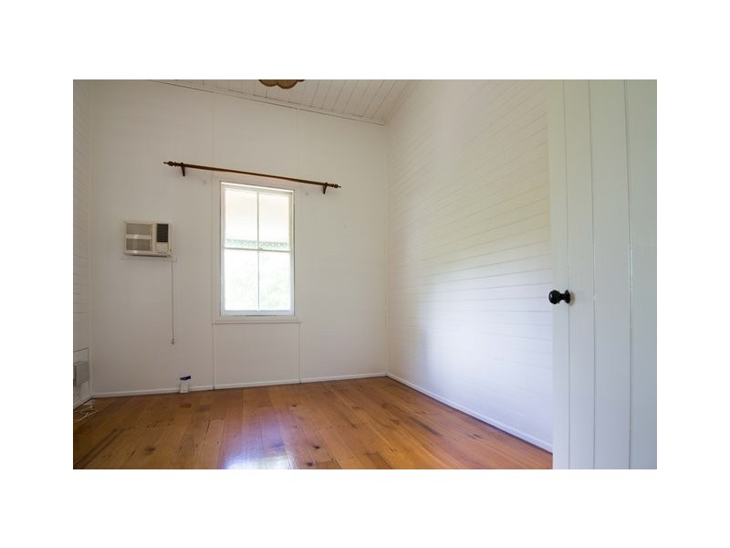 35 Davidson Street, South Townsville QLD 4810