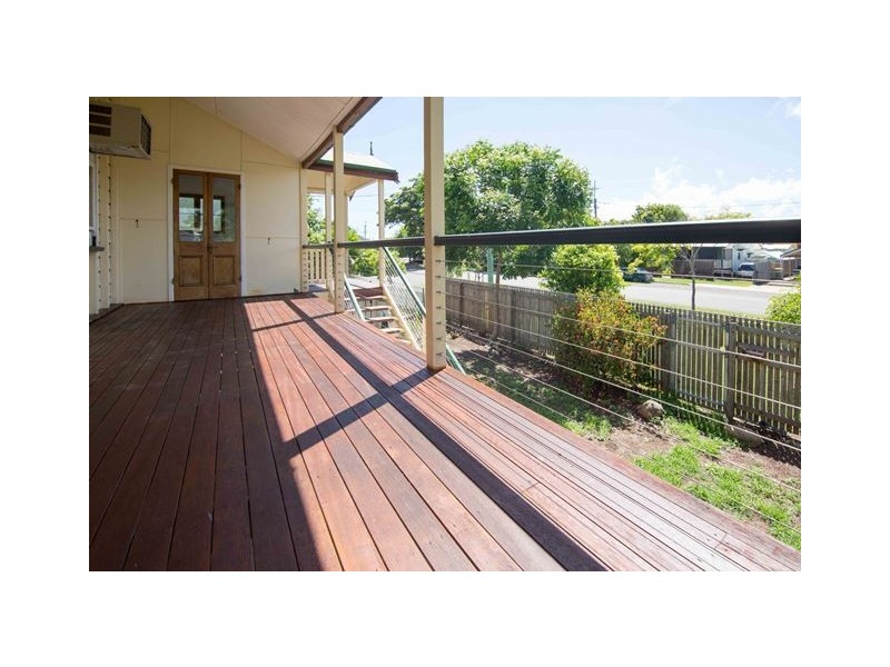 35 Davidson Street, South Townsville QLD 4810