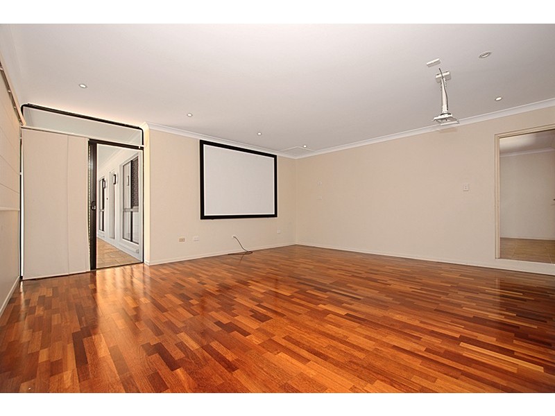 6 Golf Links Drive, Kirwan QLD 4817