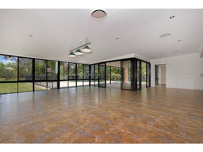 6 Golf Links Drive, Kirwan QLD 4817