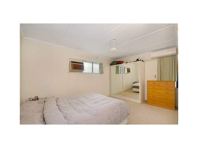 154 Charles Street, Cranbrook QLD 4814