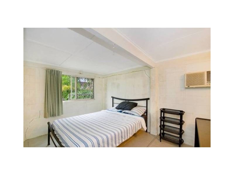 154 Charles Street, Cranbrook QLD 4814