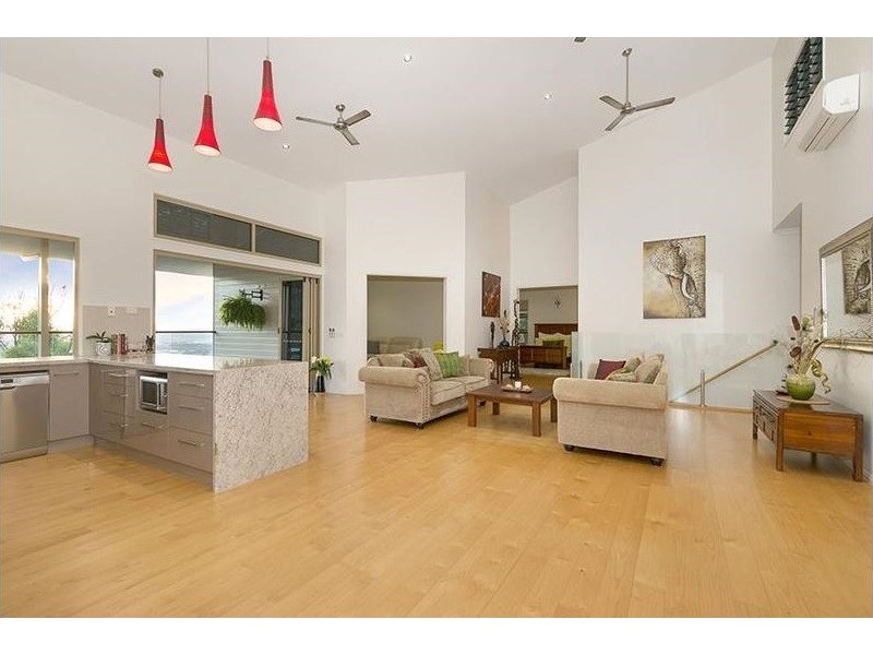 20 The Point, Castle Hill QLD 4810