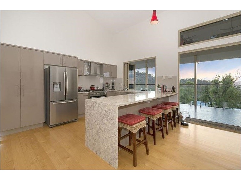 20 The Point, Castle Hill QLD 4810