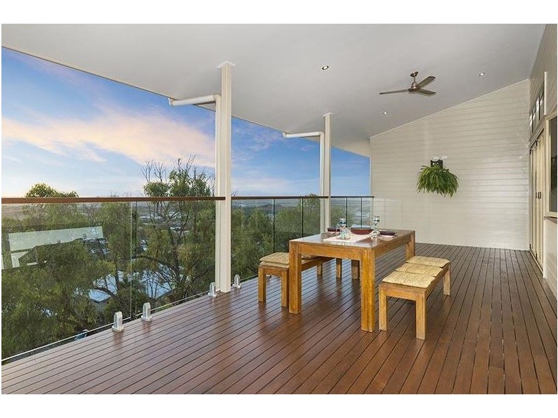 20 The Point, Castle Hill QLD 4810