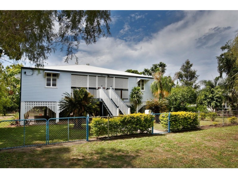 19 Sixth Street, South Townsville QLD 4810