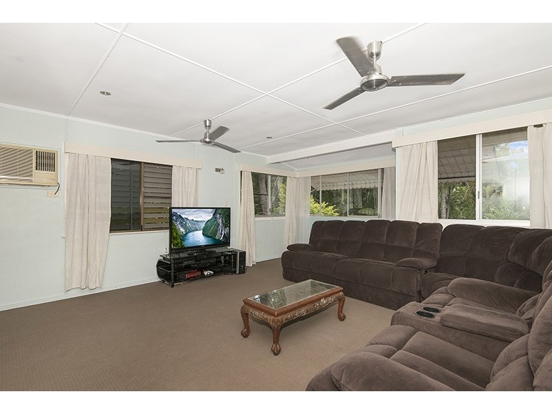51 Barbarra Street, Picnic Bay, Magnetic Island QLD 4819