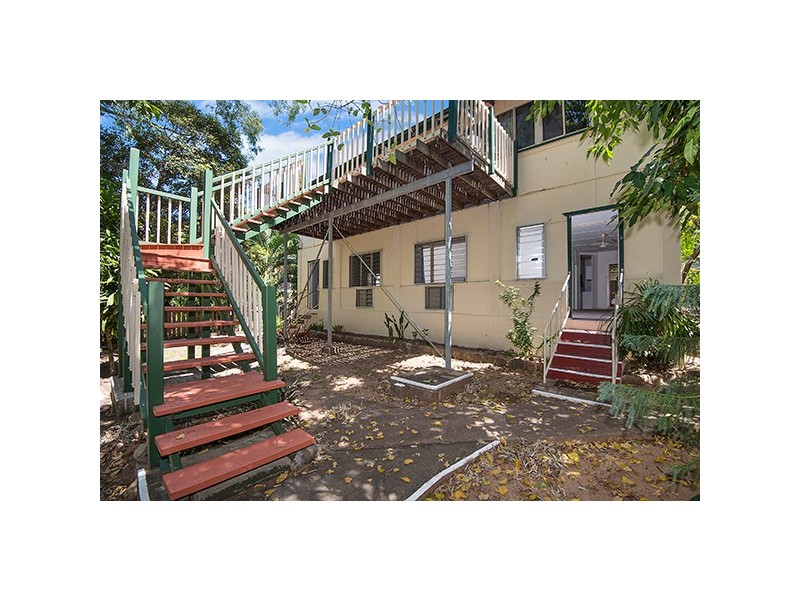 17 McCabe Crescent, Arcadia, Magnetic Island QLD 4819