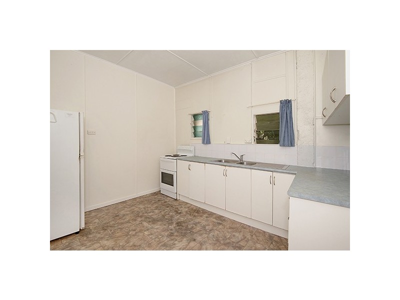 17 McCabe Crescent, Arcadia, Magnetic Island QLD 4819
