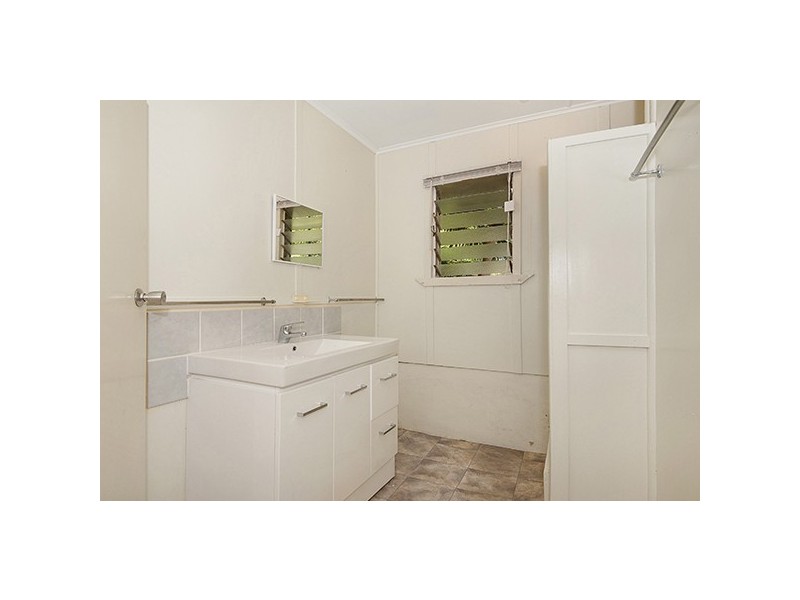 17 McCabe Crescent, Arcadia, Magnetic Island QLD 4819
