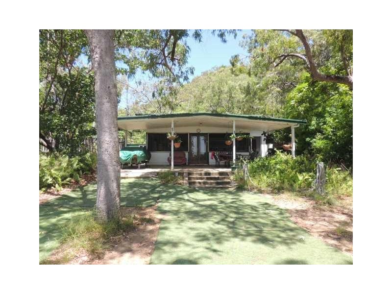10 Henry Lawson Street, HORSESHOE BAY, Magnetic Island QLD 4819