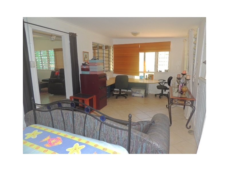 10 Henry Lawson Street, HORSESHOE BAY, Magnetic Island QLD 4819