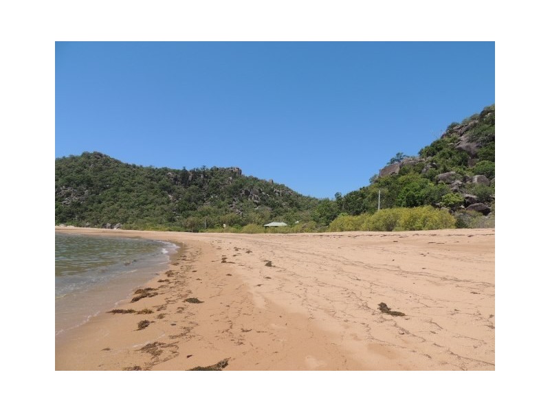 10 Henry Lawson Street, HORSESHOE BAY, Magnetic Island QLD 4819