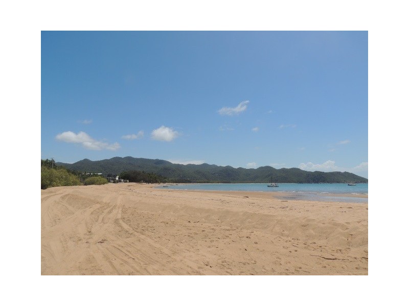 10 Henry Lawson Street, HORSESHOE BAY, Magnetic Island QLD 4819