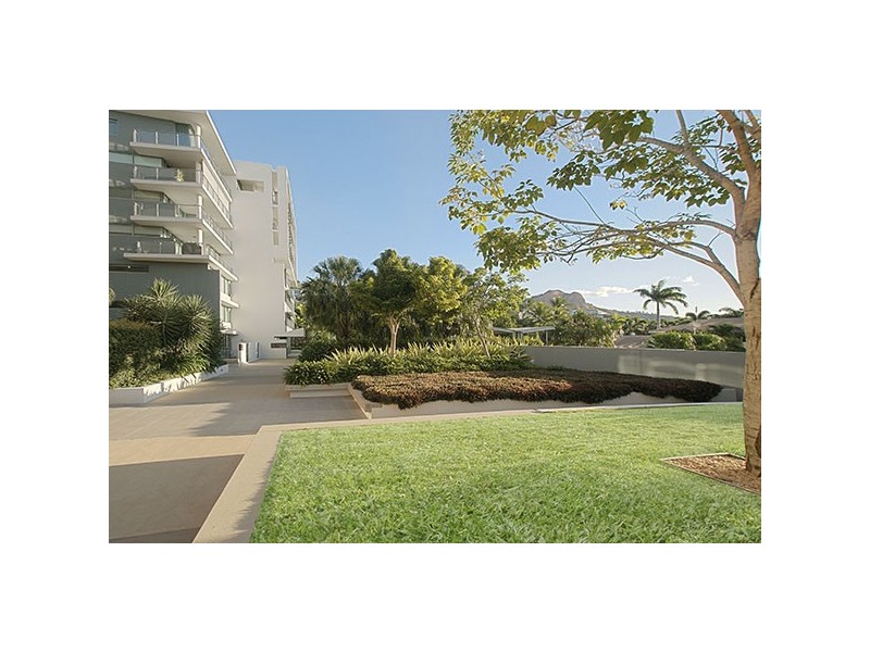 2605/6 Mariners Drive, Townsville City QLD 4810