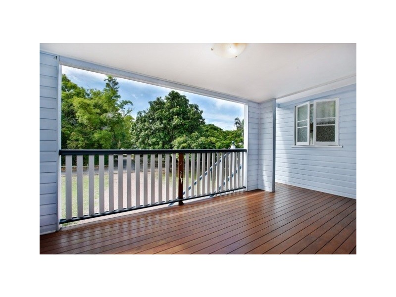 19 Sixth Street, South Townsville QLD 4810