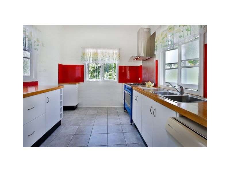 19 Sixth Street, South Townsville QLD 4810