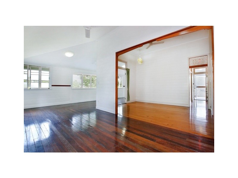 19 Sixth Street, South Townsville QLD 4810