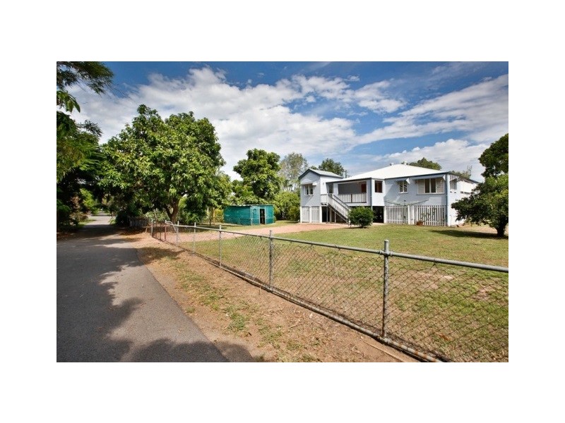 19 Sixth Street, South Townsville QLD 4810