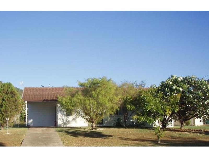 33 Banfield Drive, Mount Louisa QLD 4814