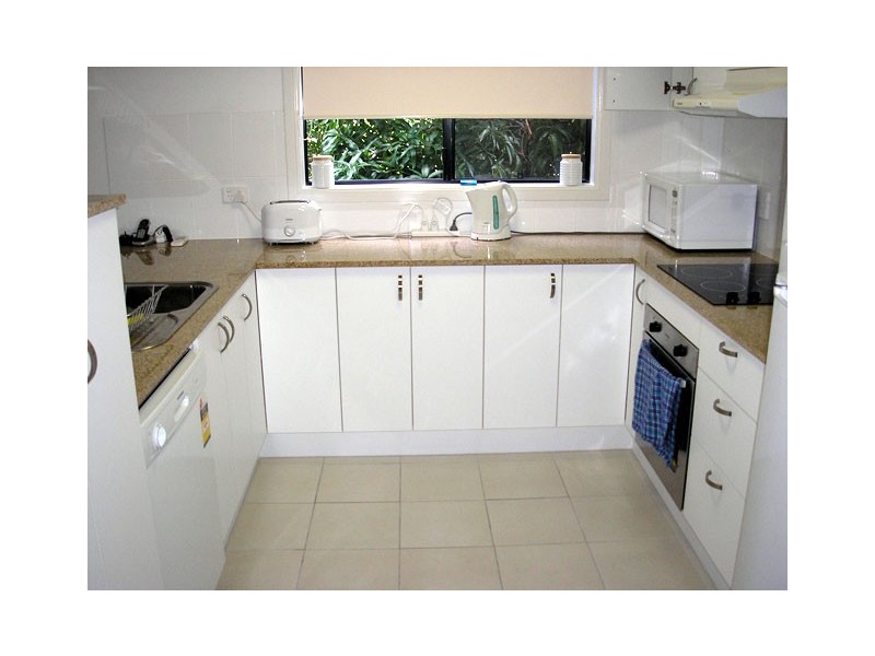 11/53-55 Kings Road, Hyde Park QLD 4812